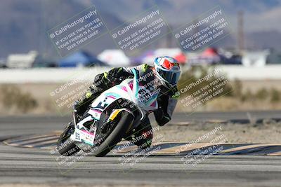 media/Dec-07-2025-CVMA (Sun) [[3e7d2de5dc]]/Race 7-Formula Lightweight Twins Shootout/